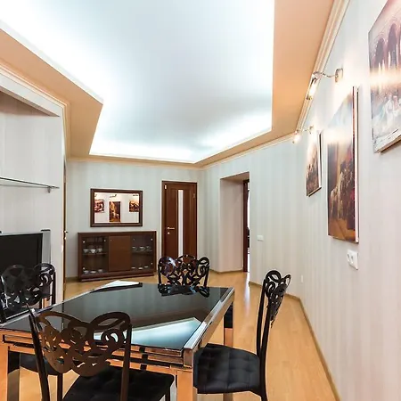 Premium 2-bedroom Nezavisimosti 13 * Minsk