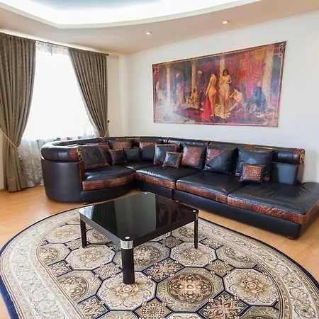 Apartment Premium 2-bedroom Nezavisimosti 13 Minsk