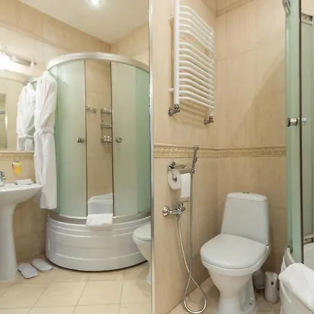 Premium 2-bedroom Nezavisimosti 13 *